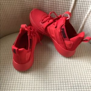 Puma sneakers size 13C red like new boys or girls